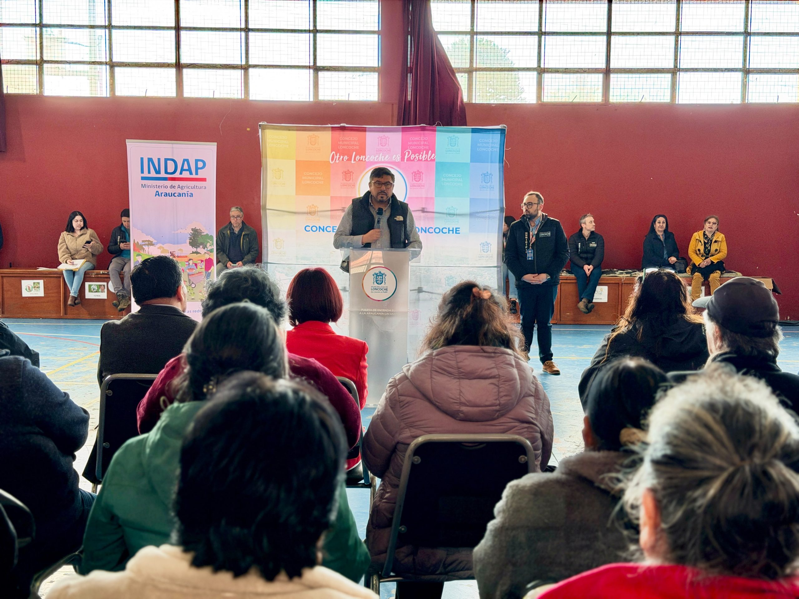 256 agricultores de Loncoche recibirán bonos de $200 mil tras emergencias comunales